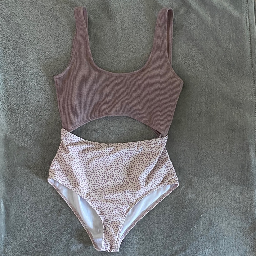 Purple Ribbed Bikini Top with Spotted High-Waisted Bottoms